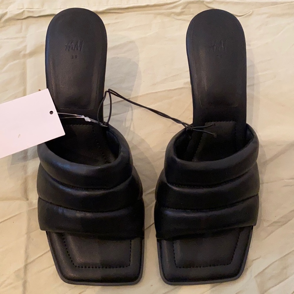H&M NEW sandals